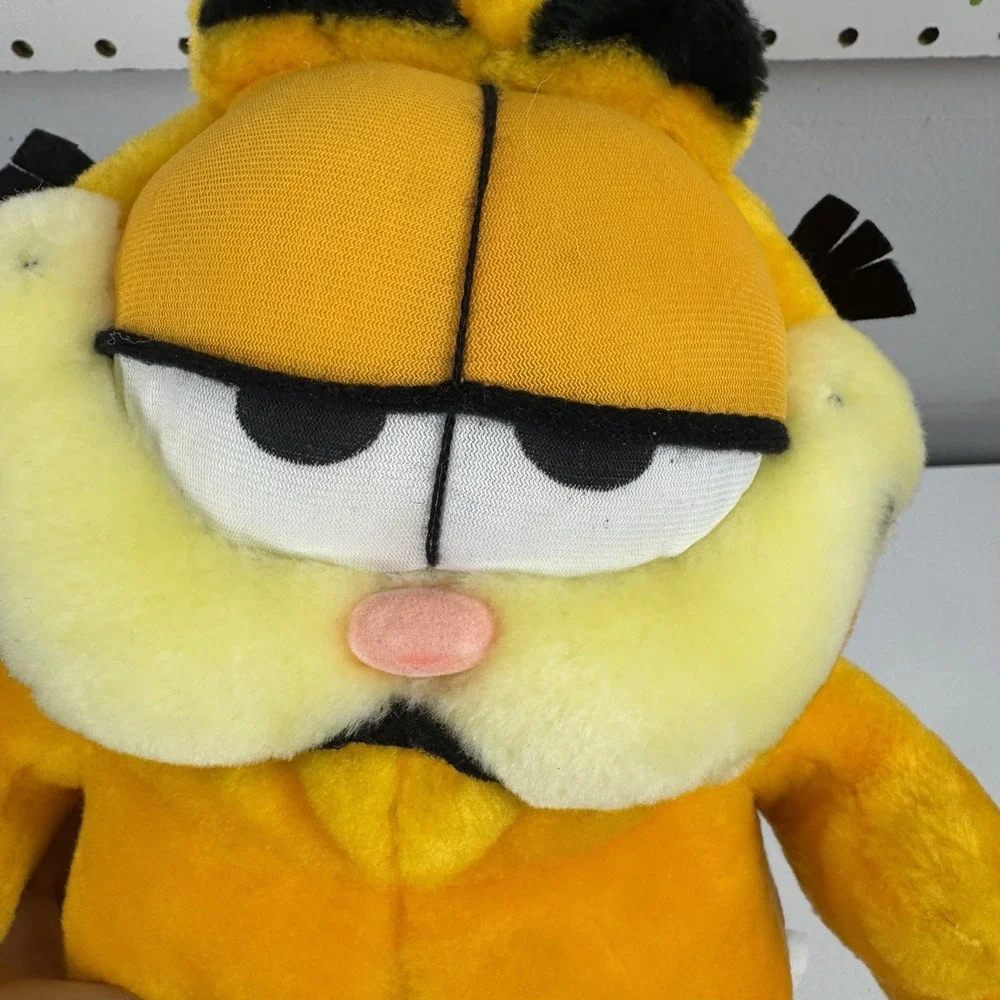 Garfield Plush Classic Orange Cat‎ Stuffed Animal Paws Vintage Style
